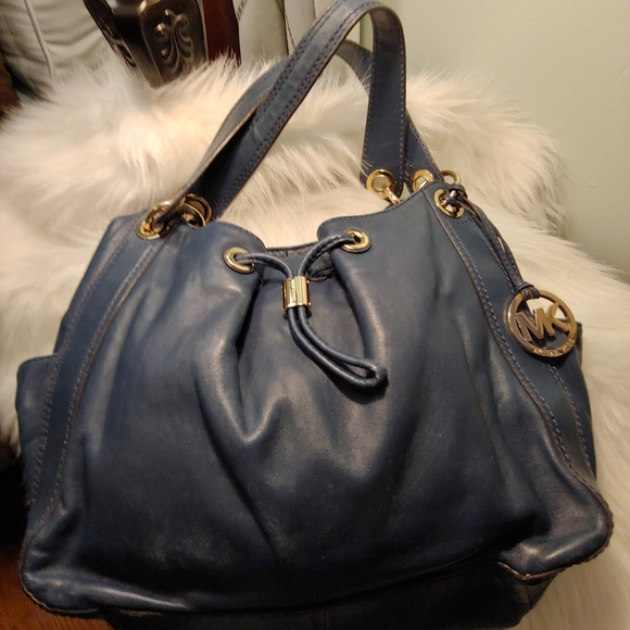 Michael Kors Handbags - EUC Michael Kors Navy Shoulder Bag